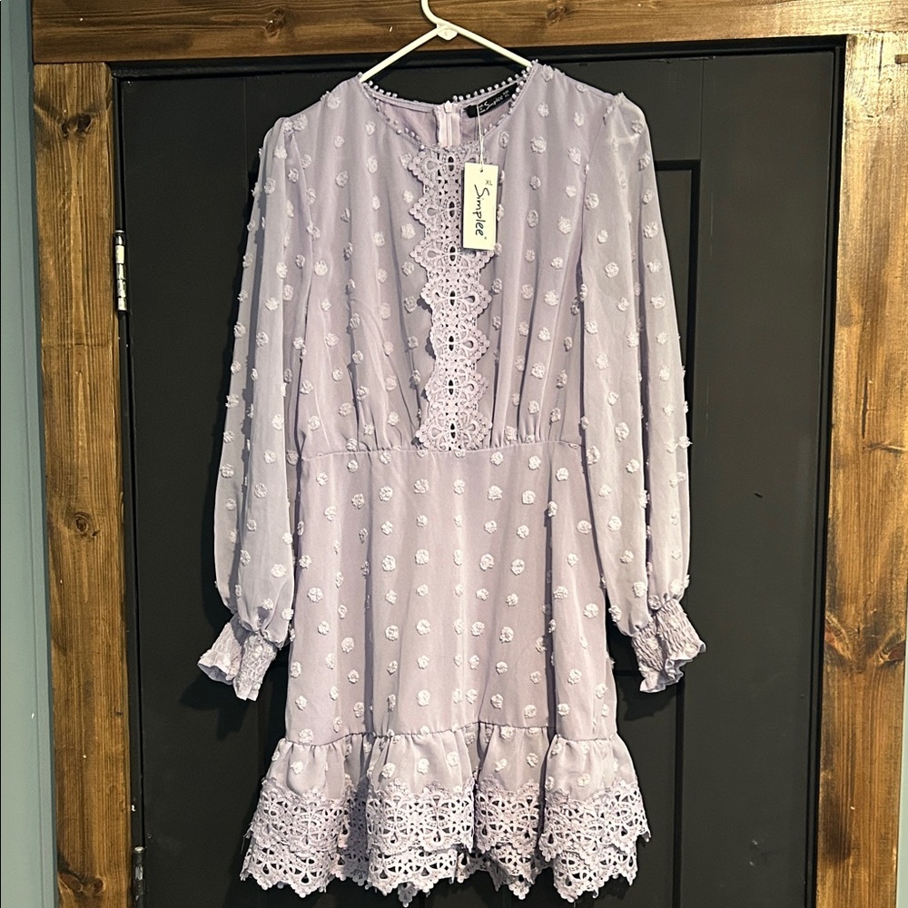 Elegant Lilac Dress with Lace Accents